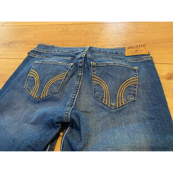 Hollister Boot Jeans - Picture 4 of 6